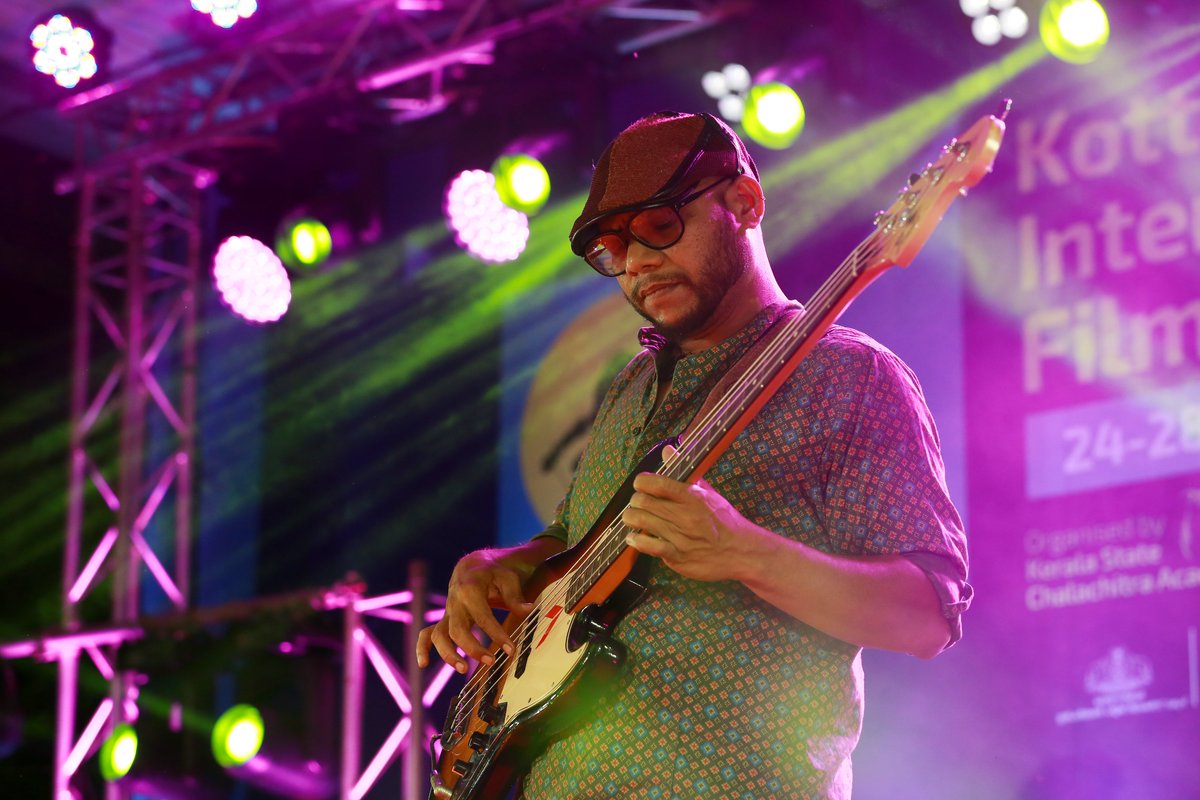 iffklive's tweet image. Truly blissful Aloshi Adams ✨🌸
പാടിയതിന് നന്ദി, അലോഷി..  🫶
(1/2)
#KottayamInternationalFilmFestival #OtherProgrammes #CulturalProgrammes #RegionalFilmFestival #FilmFestival #Kerala #Kottayam