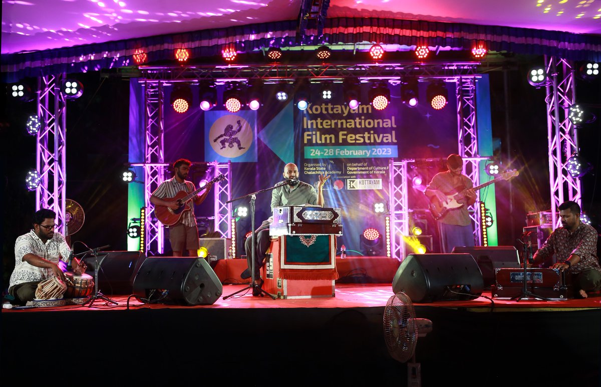 iffklive's tweet image. Truly blissful Aloshi Adams ✨🌸
പാടിയതിന് നന്ദി, അലോഷി..  🫶
(2/2)
#KottayamInternationalFilmFestival #OtherProgrammes #CulturalProgrammes #RegionalFilmFestival #FilmFestival #Kerala #Kottayam