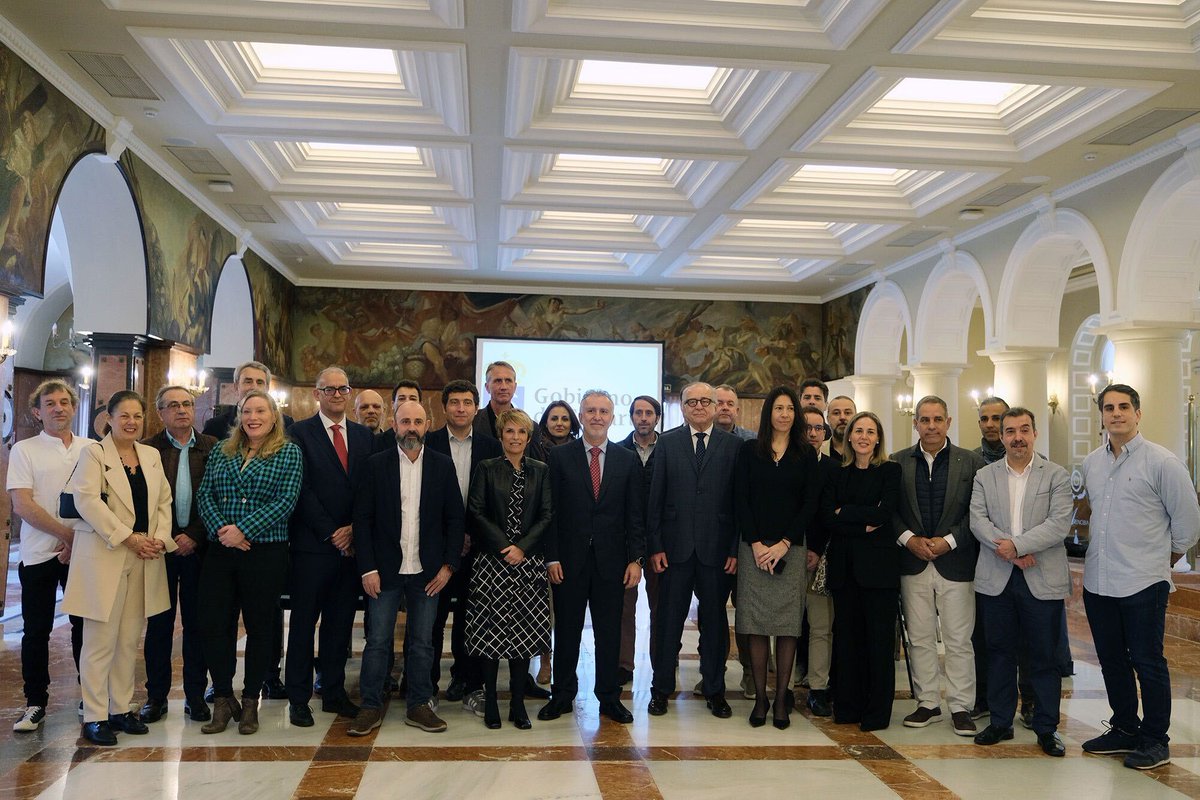 Startup_VLC's tweet image. La semana pasada @nacho_mas participó en el encuentro &apos;Canary Islands Hub&apos; para conocer de cerca el ecosistema canario 🚀

👥 @avtorresp y @Elenamanez, presidente y consejera en la región respectivamente, recibieron a diferentes agentes clave del ecosistema #emprendedor español