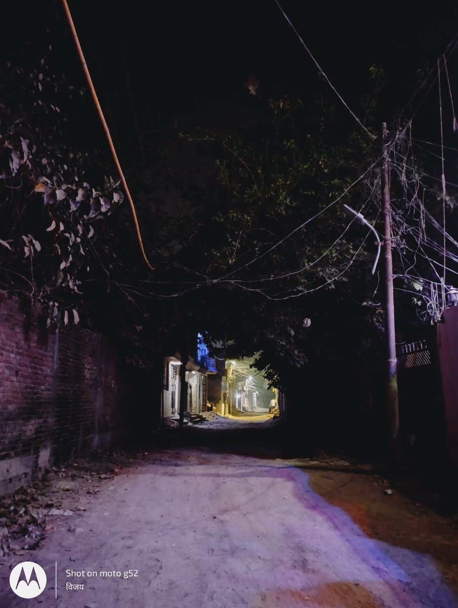 therealsoil_'s tweet photo. go on📸...

@therealsoil_ #therealsoill
 @MotorolaI #g52

#incredbleindia #prayagraj #viral #beautiful #up70 #night #picoftheday #nightmode #photography #motorola #moto #smartphone #streetphotography #streetfoodindia https://t.co/y9AIAzYNRT