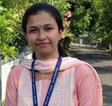 HinduGazette's tweet photo. This lady, Parvathy, was RO of CBFC Tvm, Kerala and was instrumental to stop release of a movie by @ramasimhan3, which portray atrocities of 1921 Malabar Genocide. @vivekagnihotri @ARanganathan72 @jsaideepak @vikramsampath Now works at PIB, Tvm. New release date March 3 https://t.co/t8RfIfXBcd