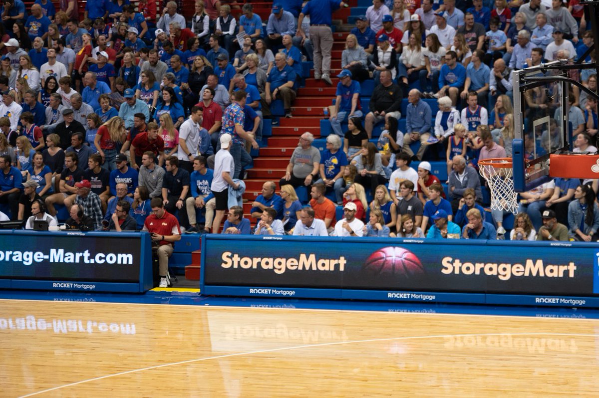 StorageMart's tweet photo. Have you been following the charity stripe this college basketball season? For every completed free throw made by @MizzouAthletics Men's ๐ and @KUAthletics Men's and Women's ๐ teams, StorageMart is donating $10 to @BBBSA! Keep helping us cheer these teams as we #StoreItForward! https://t.co/YIP9HVT7e6