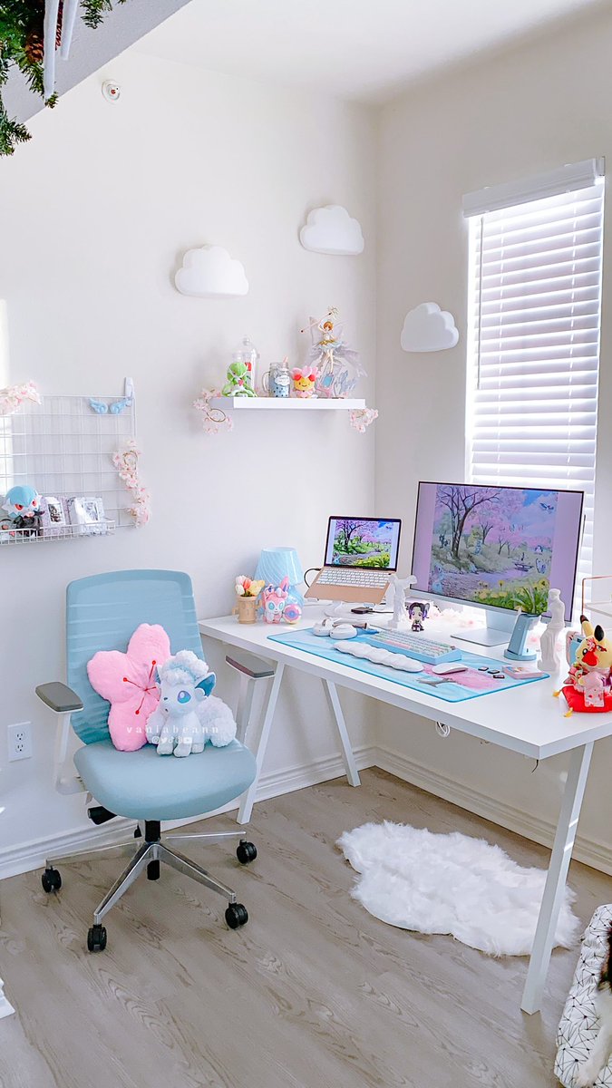 vaniabeann's tweet photo. mini desk update and Pokémon takeover for #PokemonDay #desk #bluedesk https://t.co/j6o4DoN4Oa