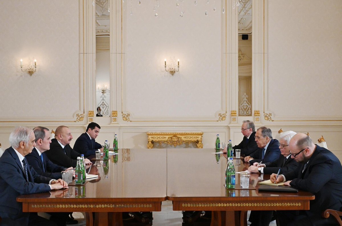 🇦🇿🇷🇺 Президент Ильхам Алиев принял министра иностранных дел России С.В.Лаврова