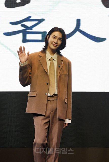UnidasxSS501's tweet photo. Nuestro #SexyCarisma en la presentación del Dramentary 'People' celebrada en el Glad Hotel en Yeouido-dong, Yeongdeungpo-gu, Seúl, la tarde del 27.
@JungMin0403
 https://t.co/lPccsFN5oS

#ParkJungMin
#ROMEO
#박정민 
#unidasporss501ydoubles301
#triplesxss501 https://t.co/n7uwMqcTFe