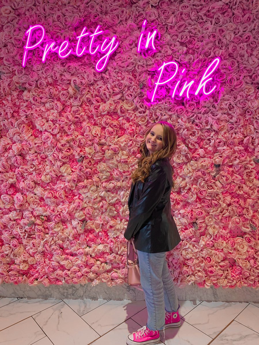 happy monday!💓

only a few more days until spring break! rho gamma wishes you a great week!