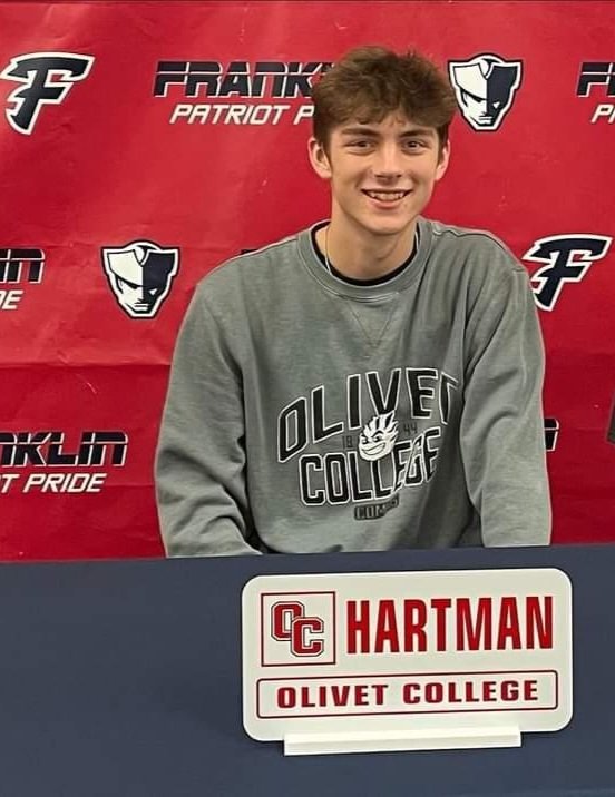 wearesoccer_mi's tweet photo. #ClassOf2023 #MIMSocCommit
Logan Hartman
Forward/Midfielder
H.S. Team: @fhspatriots
Club Team: @MichWolves1974
Committed to @OlivetMSoccer https://t.co/dl0TQxcvNc