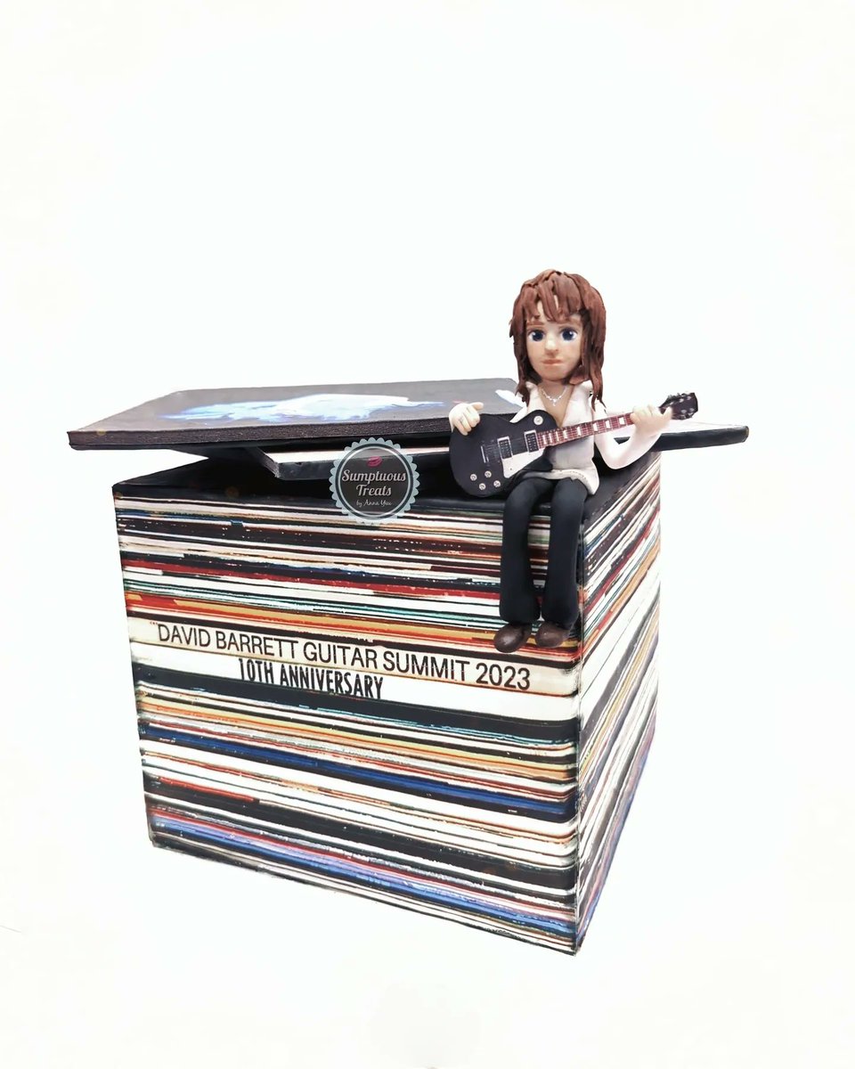 sumptuoustreats's tweet photo. Music Theme Cake | Stack of LP Vinyls Cake
#jeffbeck #guitarist #lpvinyl #stackoflpvinyl #vinyls #stackofrecords #guitaristcake #customcakes #torontocakes #anniversarycake #musicartist #musicthemecake #jeffbeckguitar #rockstar #sumptuoustreats
https://t.co/PGNXdV5gVp https://t.co/HnBRO9EZf8