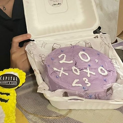 jeteveuxm's tweet photo. my cute and pretty cake by @namukeikeuid, thankyouuu <3 https://t.co/4C1pDnOHgF