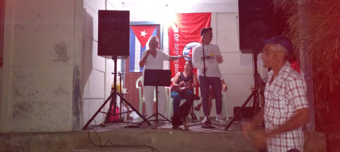 En el Consejo Popular La Herradura, de Manicaragua, en las montañas del Escambray, cederistas realizaron su asamblea #XCongresoCDR #Cuba #CDRCuba #SomosDelBarrio #MejorEsPosible