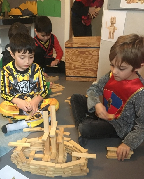 TinytotsD's tweet photo. Creativity, design thinking, focus, team work.....we learn while we play
#STEM #STEMinkindergarten #tinytotsdk #kindergarten #preschool #copenhagen #denmark https://t.co/XrTNLe1BhE