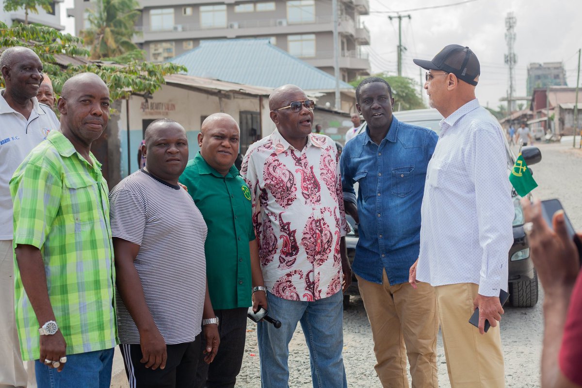 Zungumussa's tweet photo. Ziara ya Kukagua Miradi ya Barabara zetu za Jimbo la Ilala https://t.co/ilsupRfU09