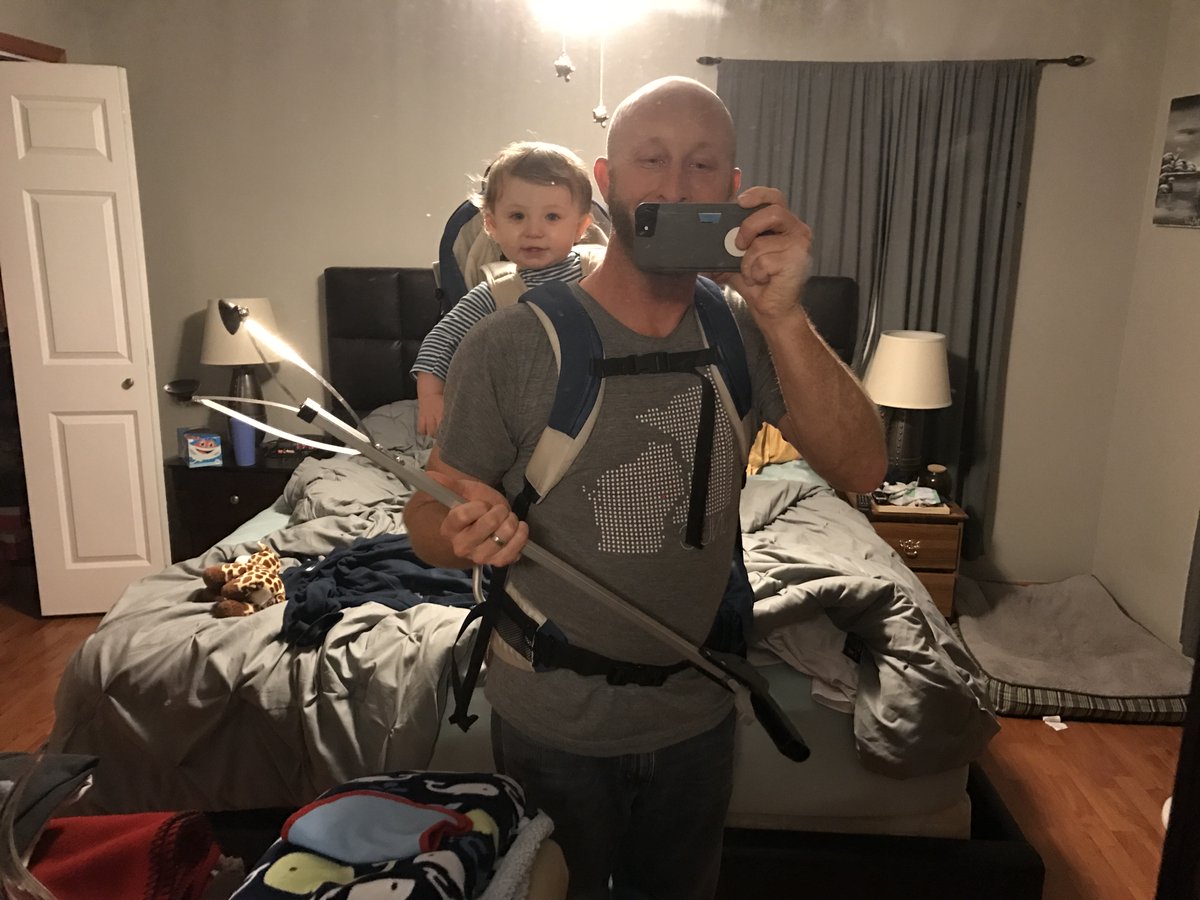 Stacko66's tweet photo. @RGIII who says you can't get laundry done toting around the munchkin with a ear infection? Doesn't seem to be bothering him 🤷‍♂️ But take note of your secret weapon when in sherpa-mode, the grabber. Get one, thank me later 🤜🤛 #NextLevelDadding https://t.co/9f465dQggd