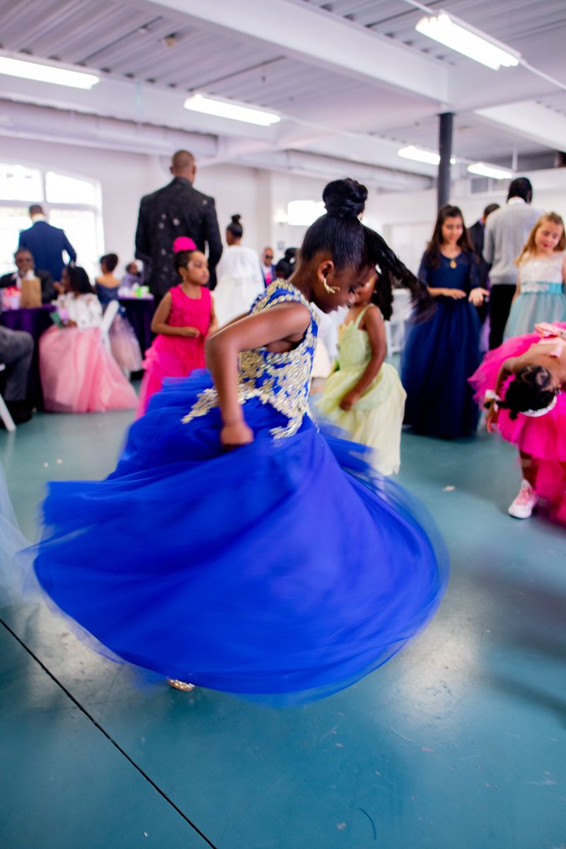 lemoment441's tweet photo. Daddy daughter ball https://t.co/fU5th3Yzf7