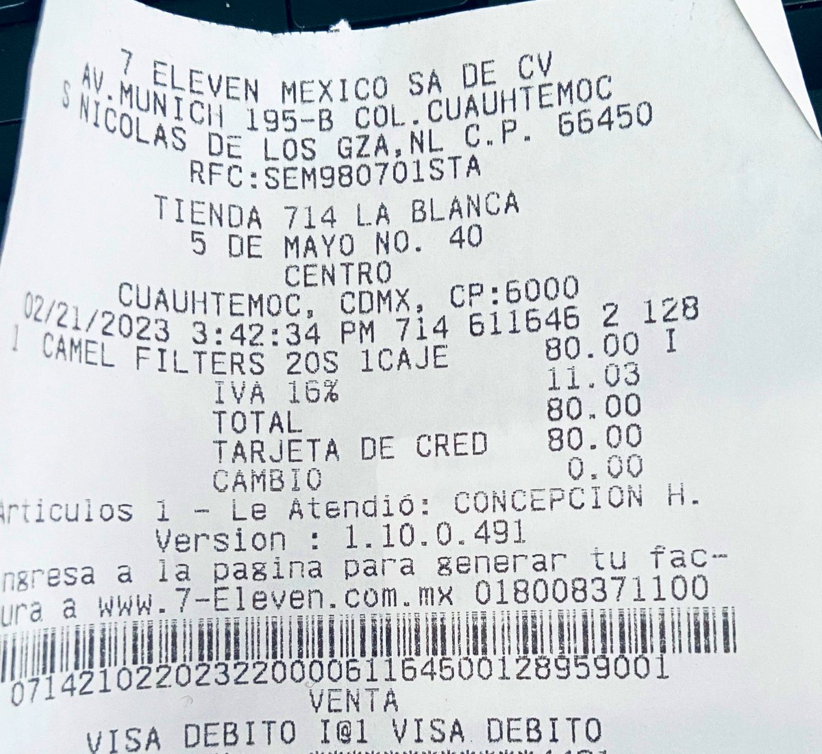 fa_caos's tweet photo. @Profeco  qué onda? Porque aquí dan más caros los cigarros? En el Oxxo si están en $75 
Y todavía me dijeron que porque cada semana van a subir el precio #preciosjustos #NoRobar #SevenRata https://t.co/R7mzufLqtM