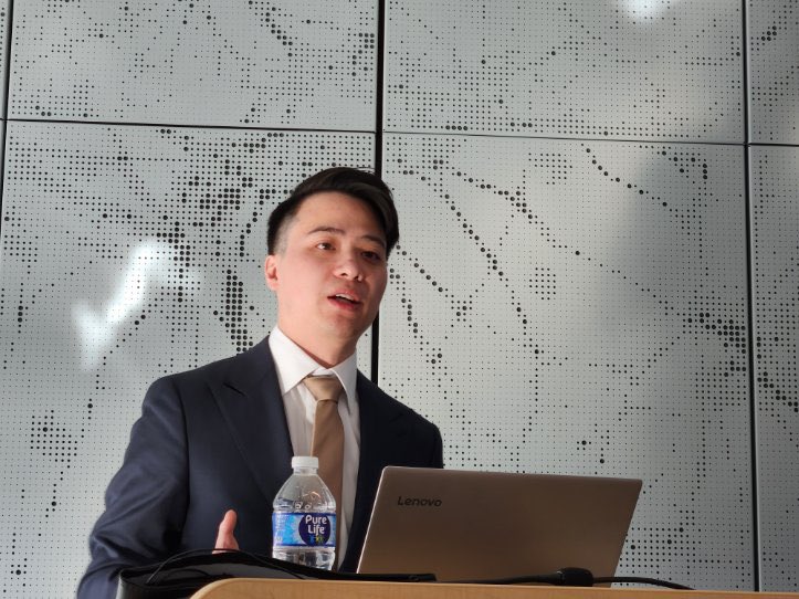 Claudia Fischbach tweet media