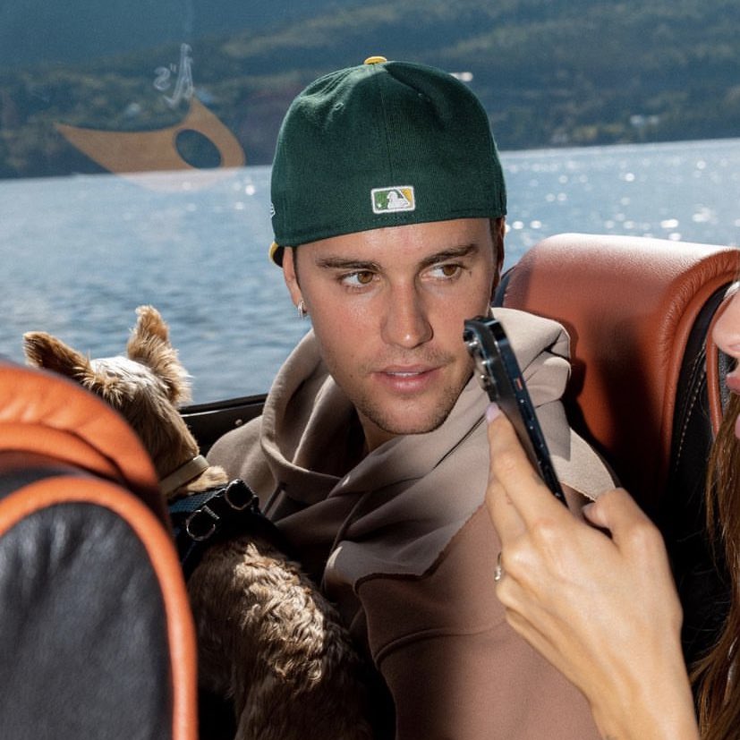AccessBadBunny's tweet photo. Bad Bunny &amp; Justin Bieber are rumored to release a single together this summer.  (via @deuxmoiworld) ☀️❤️ https://t.co/AOZ6CXG0Xi