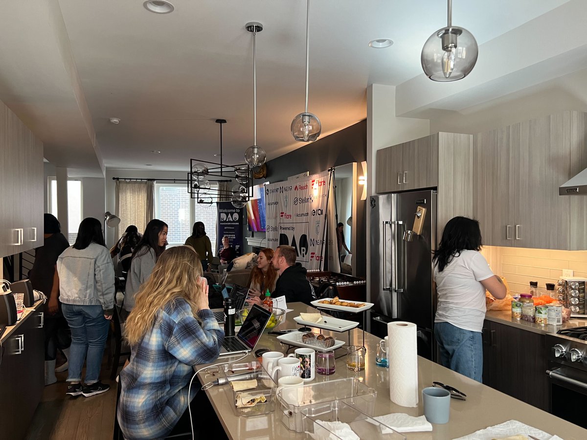 StellarOrg's tweet image. Safe to say the vibes are good at #ETHDenver2023 @_HerDAO