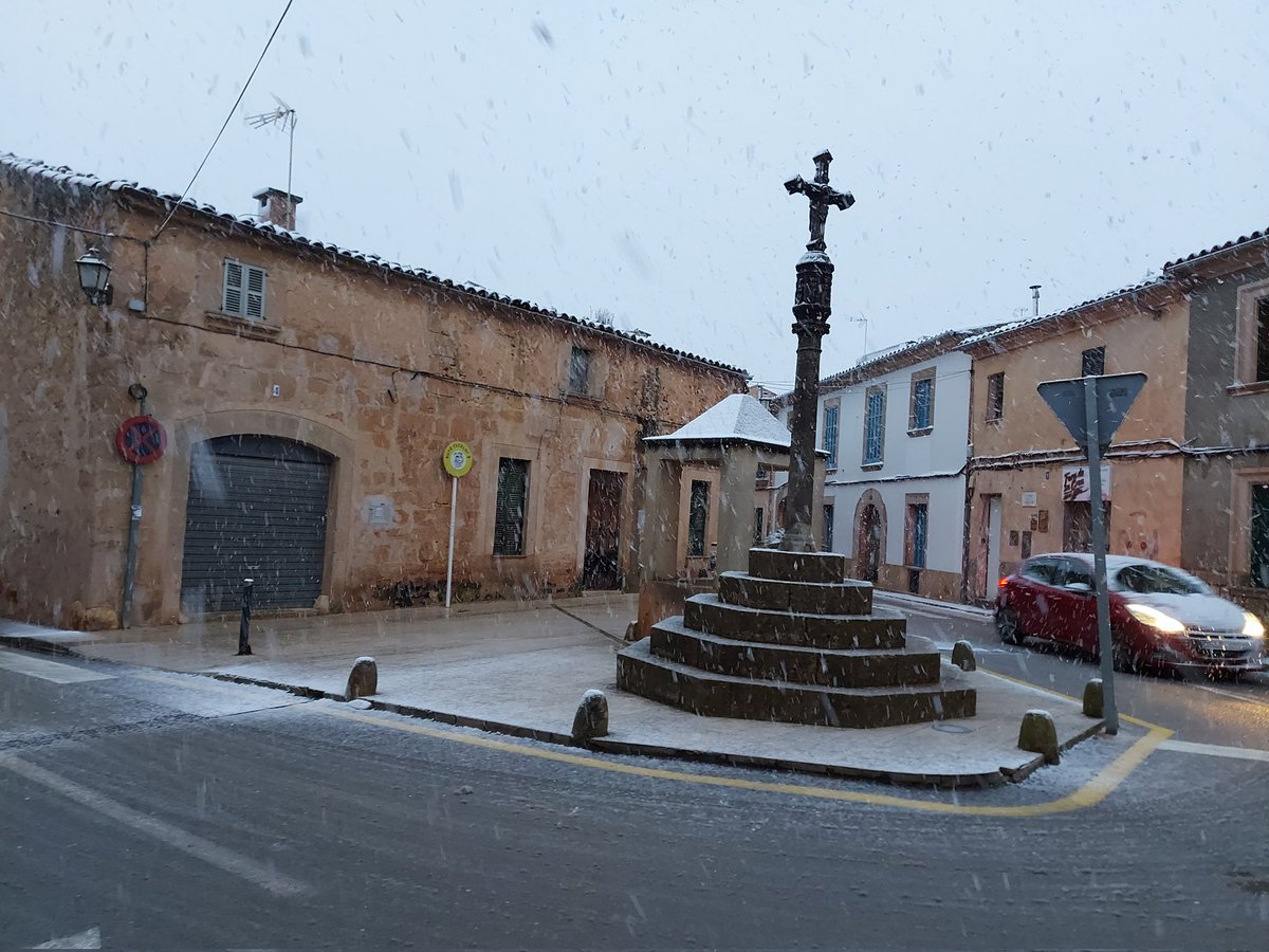 A poc a poc, comença a aferrar la neu a Algaida. <a href="/es_saig/">es Saig</a>