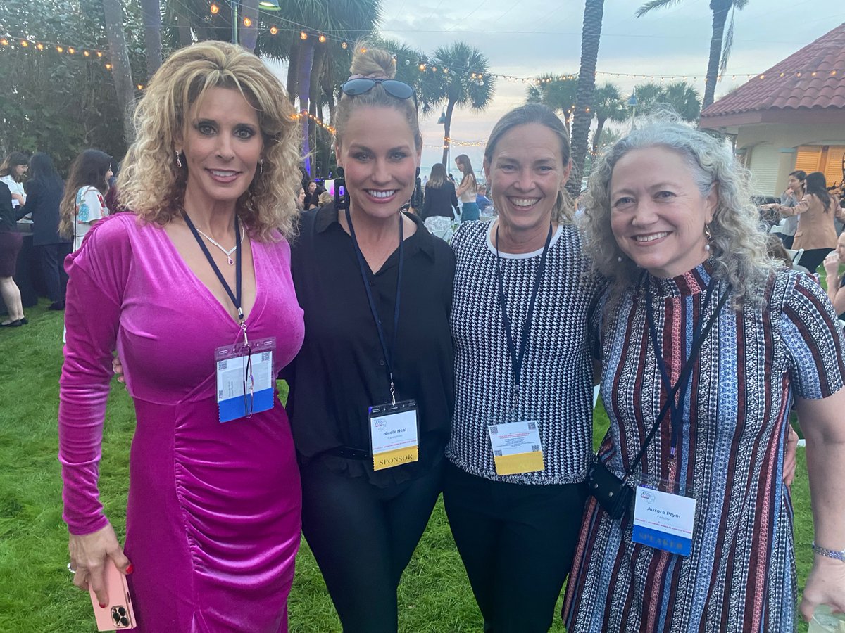 caresyntax's tweet image. #Caresyntax believes that women in surgery will be the driving force behind data-driven surgery. Thank you WIS for a seat at the table, with our very own Nicole Neal and Jacqueline Tonkel. #womeninsurgery #datadrivensurgery #surgery
