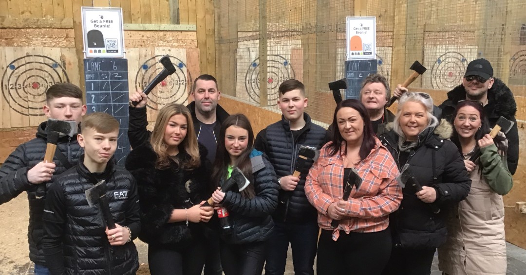 timber_jacks's tweet image. Our party packages include a tournament and apple smashing! #GetBooking #ActivityIdea #AxeThrowing #TimberJacks #Axes