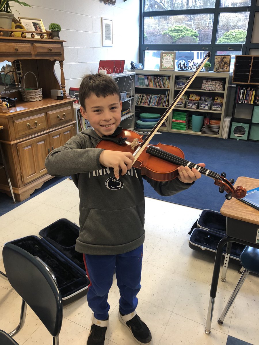 MrsHowardFV's tweet photo. Finding evidence for sound energy 📳🎻 @FCASD https://t.co/C4ZwTKBkFe