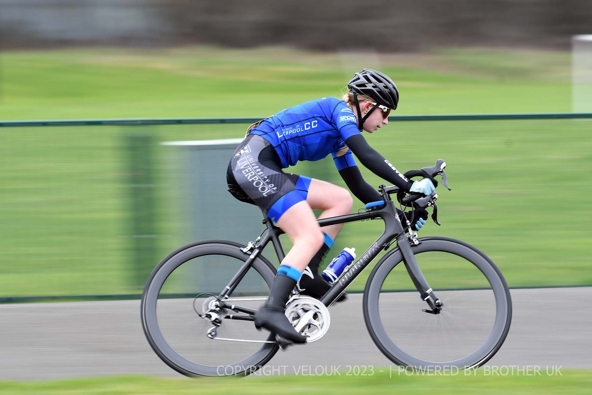 VeloUK's tweet photo. Three pics from the women's race at the Wakefield/Yorkshire Spring Crit Series #1 #fast #motionblur #bikes - Presented by my favourite bike there from @RibbleCycles #aero #classylooking
https://t.co/wvmQa7dQGE https://t.co/b1nwxY5Lbt