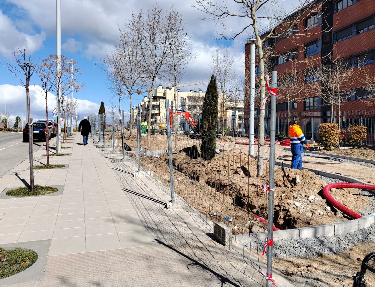 Hoy he visitado los nuevos parques infantiles y zonas verdes de Tempranales. 

He podido ver parte del resultado final, ya que se están ultimando los detalles de algunas zonas.