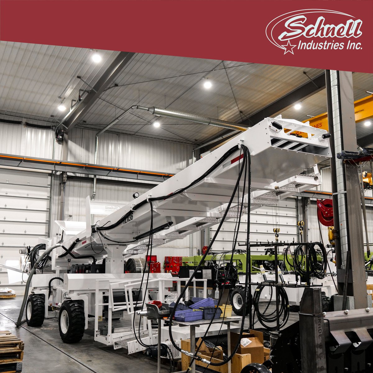schnellind's tweet photo. This Frankenstein TLX36 is coming together nicely! Now we just have to find it’s brain😂 
.
.
#transloader #planter #hitch #agriculture #farm #grain #fracsand #granular #conveyor #railcar #railyard #diesel #4wheeldrive #tractor #steel #metal #welding #welder #manufacturing https://t.co/aKhnwPc7Ja