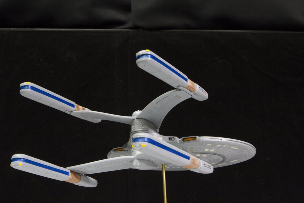 esdi's tweet photo. Wolf 359 represent! My Cheyenne class USS Ahwahnee. In 1400 scale, resin garage kit. I really wish the TNG production were able to use this design more than the Miranda, and Excelsior. Era appropriate designs, ya know? #StarTrek #StarTrekModels https://t.co/CibocQ5igH