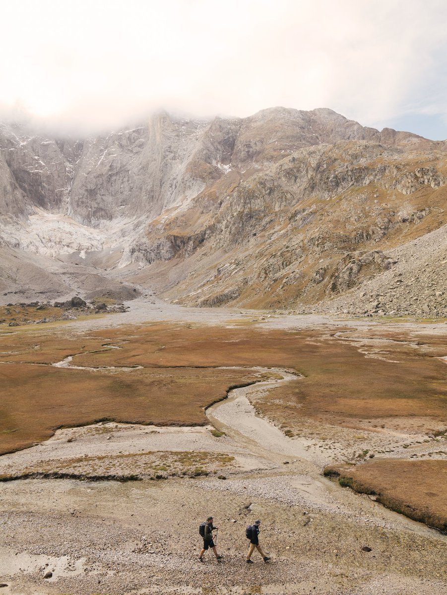 Les Others tweet media