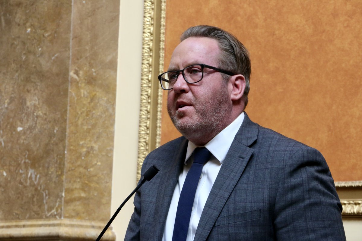 utahhousereps's tweet photo. HB 489 passes the House! This bill helps support educators by ensuring they have the time and resources they need to prepare for their students. #UtahWayTogether #utpol #utleg https://t.co/ckSVlXASfB