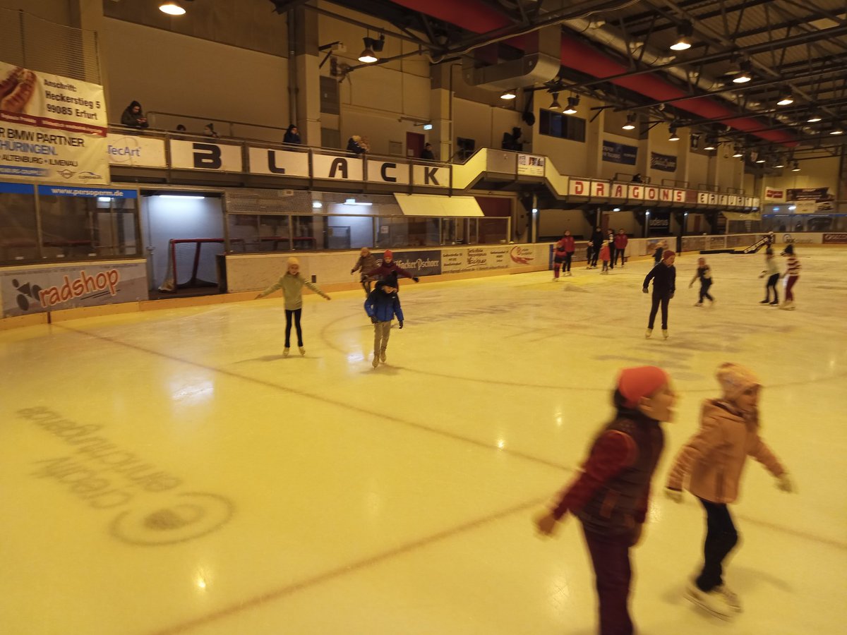 Meine Kinder auf der Eisbahn