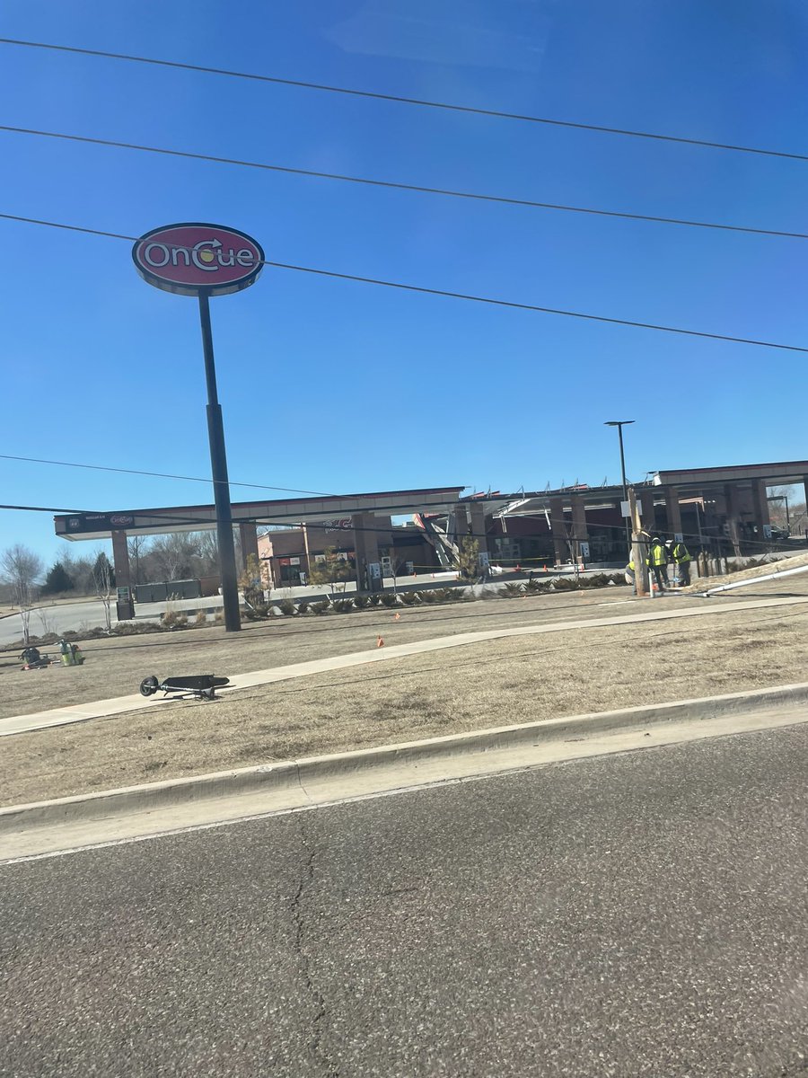 brightyynnn's tweet photo. rip oncue https://t.co/UKofyoqnUu