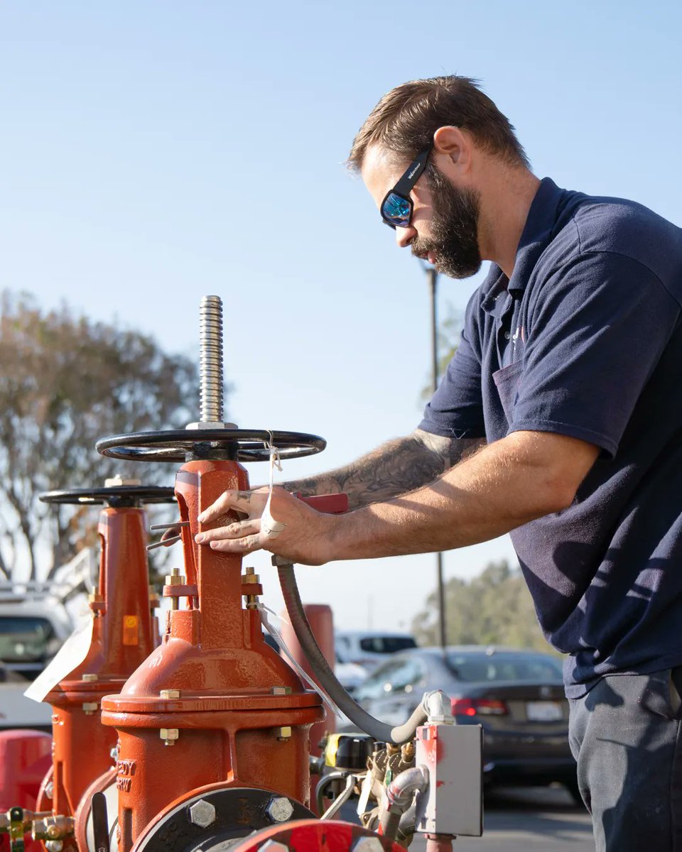 firesafetyfirst's tweet image. A valve tamper switch monitors the position of a valve on a #fireprotectionsystem. These devices signal a warning if a valve is left partially or fully closed. If you notice the #tamperswitch signaling your fire alarm monitor, go ahead and contact us to schedule a service! 🛠