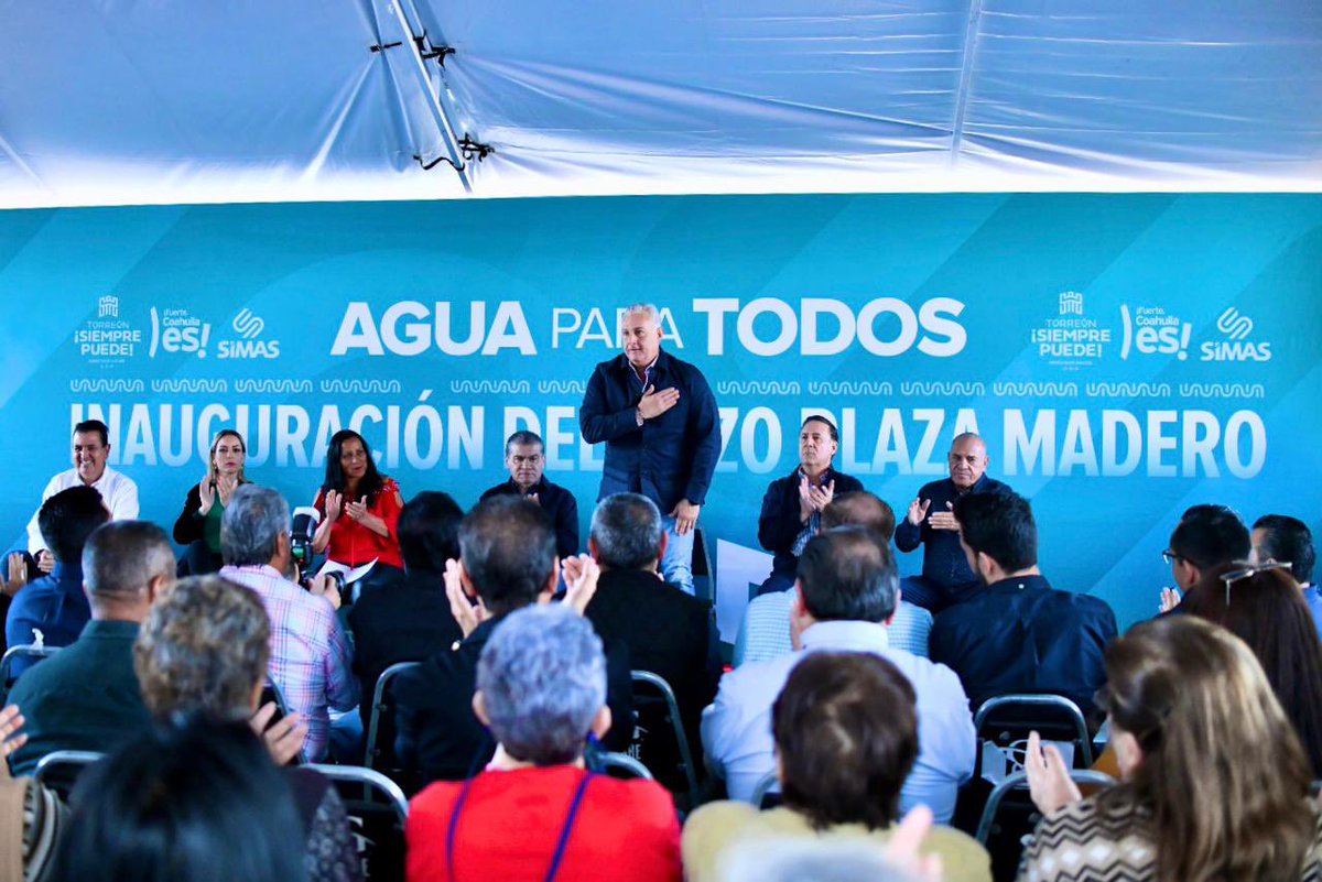 RomanCepeda's tweet photo. Con una inversión de 17 mdp, esta mañana junto con el Gobernador @mrikelme, pusimos en marcha el pozo de agua Madero II, con el cual reforzaremos el abasto del vital líquido para más de 15 mil habitantes del segundo y tercer cuadro de #MiQueridoTorreón. https://t.co/OxcxFtZ6qC