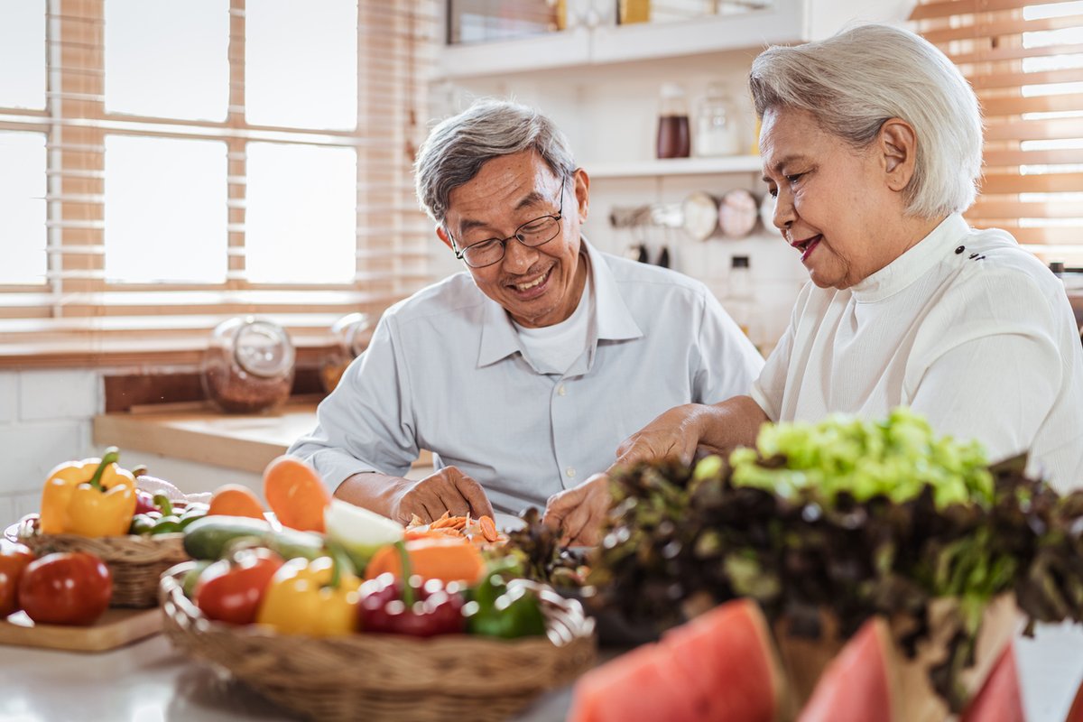 theUSAging's tweet photo. #AAAs: Next month is #NationalNutritionMonth and we want to know how your organization is promoting good #nutrition among the #OlderAdults in your community. Send us pictures, videos &amp; stories from your agency for a chance to be featured in our newsletter and on our social media! https://t.co/fbmIcMrIhQ