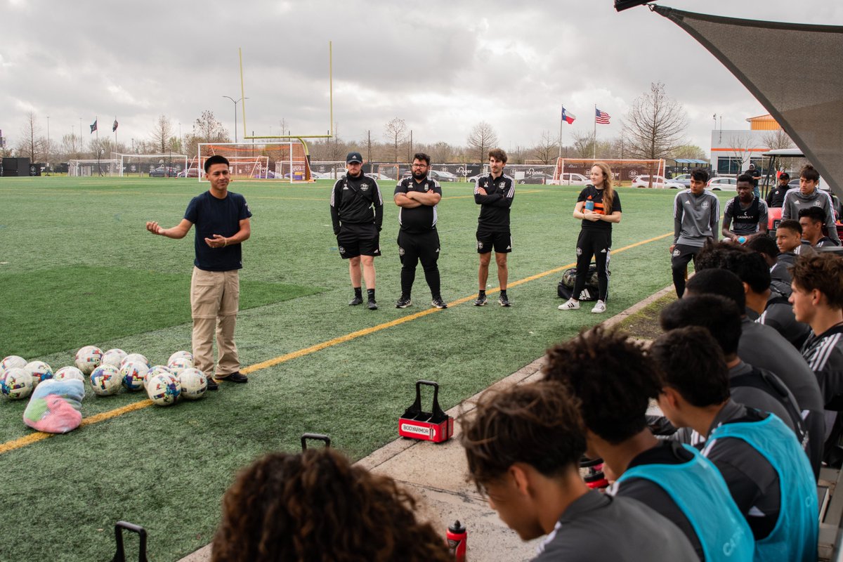 DynamoAcademy's tweet photo. Saying goodbye to one of our own.

It's been a pleasure, Luis - we'll be rooting for you this season! 🧡

#HoldItDown https://t.co/sXmk6eRJox