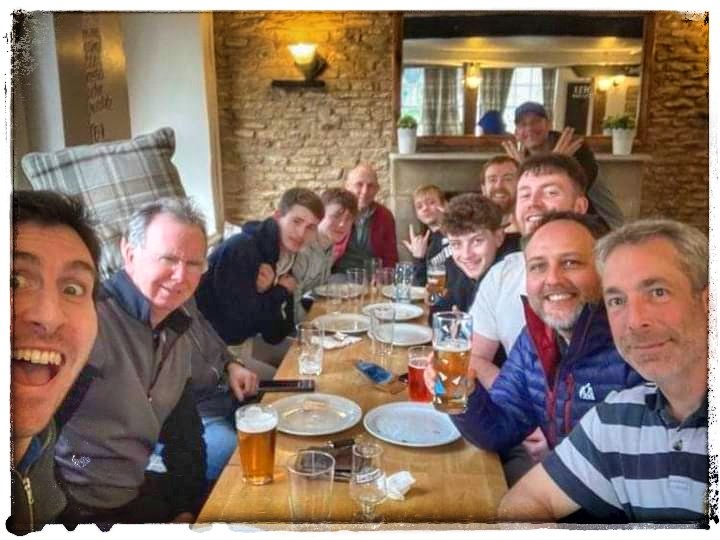 wottonhockey's tweet image. ⚠️Welfie Warning⚠️

After a minor period away they are back! 

Congratulations to our 🚹 2nd XI! 

Trust us when we say this, the kids did play, they're just camera shy!

#OneClub