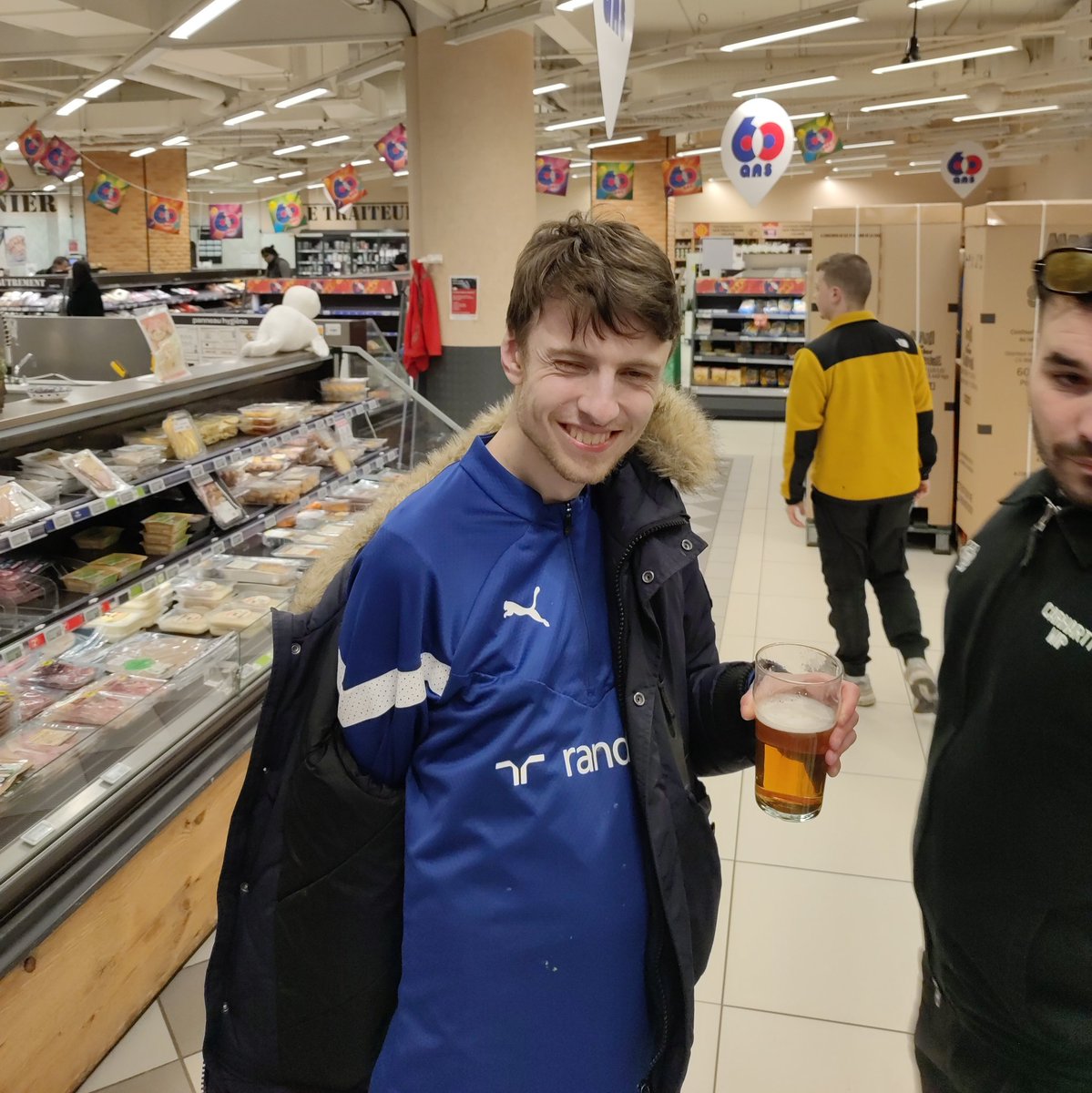 12luucho12's tweet photo. #NouvellePhotoDeProfil #Bavure https://t.co/Qro6fHlvwv