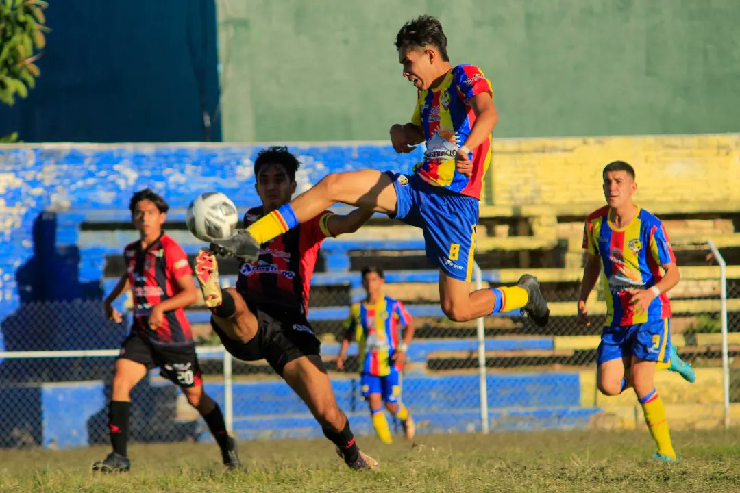 Imágenes de nuestro encuentro frente a Caja Oblatos. 

📸: <a href="/ccssalvador/">Carlos HDz 🐦</a>

#SiempreÁnimas 💛