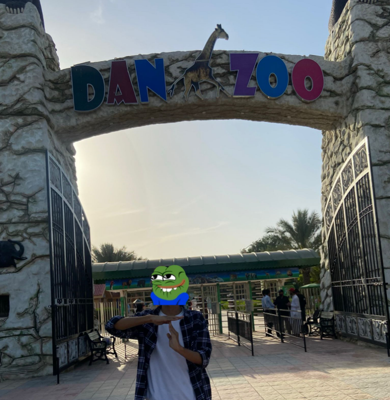 Rohailshahzad01's tweet photo. Finally visited zoo after almost 10 year for @RiBOX15 event. It was fun specially with some of my web3 frens @asn7_2 @thek7boy. 

#TMAs #TheMafiaAnimals #動物園tomint #Zootomint https://t.co/BpYsGo91Dz