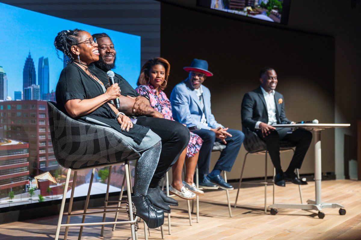 DrProfessorFEO's tweet photo. Honoring the Late Terrance Herron ✅
20k in scholarships ✅
Celebrated Black History Month ✅
@Microsoft x @EMERGING100ATL 

#ProfessorFEO https://t.co/NqOHJoYx42