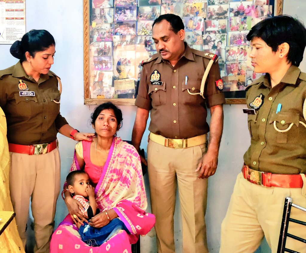NHRDI1's tweet photo. Shakti Sadan Ayodhya (Swadhar Greh)
pic1:GRP पुलिस के द्वारा लाया गया शक्ति सदन अयोध्या में भूली भटकी महिला को
Pic2:महिला को उसकी मां के साथ भेजा गया
@NitinkKanojiya @UPMahilaKalyan @dirmahilakalyan @MinistryWCD @Uppolice @ayodhya_police @dmayodhya @igrangeayodhya @Vikasayodhya1 https://t.co/067G2Mw9mE