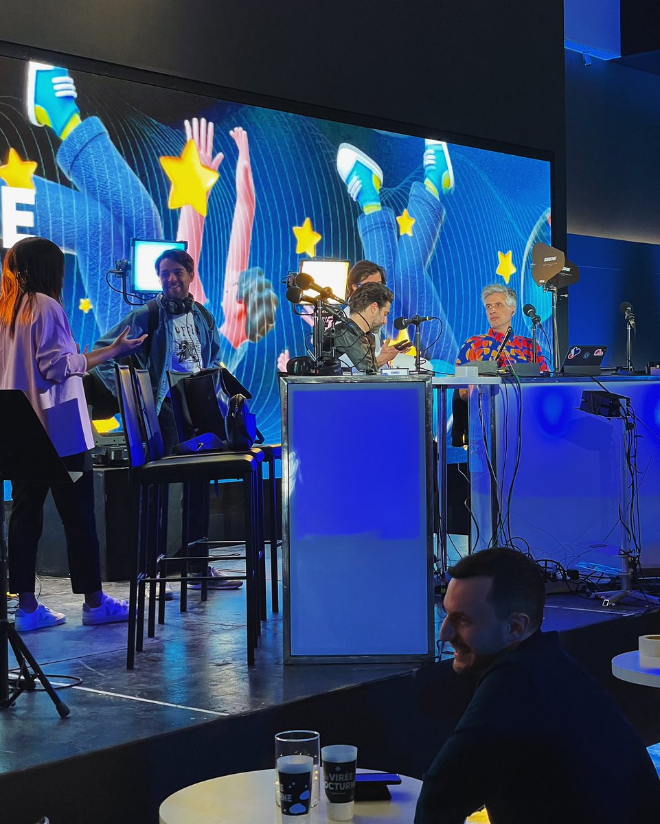 i0livier's tweet photo. Réécoutez @lajournee enregistrée samedi dernier lors la #ViréeNocturne de @radiocanada ce lundi/mardi 13h sur @icircpremiere ou dès maintenant sur @rc_ohdio 🎉🎙️ #NBMTL #lseej #lajournee #lanuitéeestencorejeune https://t.co/RxibjOLb3e