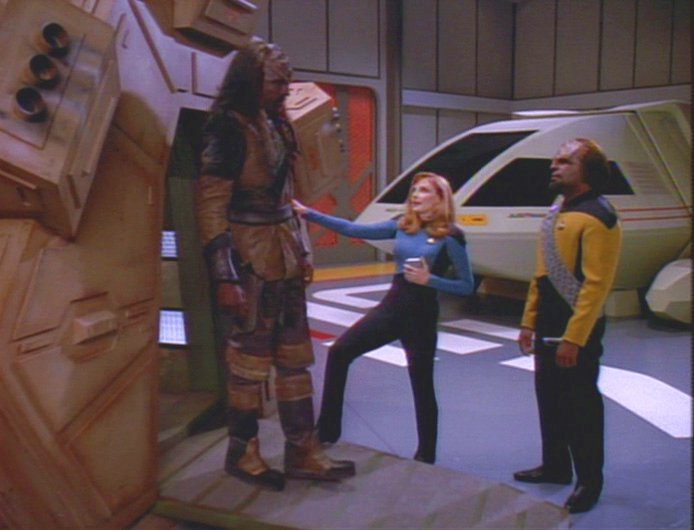 GaryGorn's tweet image. #HappyBirthday James Worthy🥳

#JamesWorthy (born 27 Feb. 1961) is a former professional basketball player who appeared as the Klingon #Koral in the #StarTrekTNG Standing at six feet, nine inches (206 cm) tall, Worthy is the tallest-ever #Klingon seen onscreen.

#StarTrek