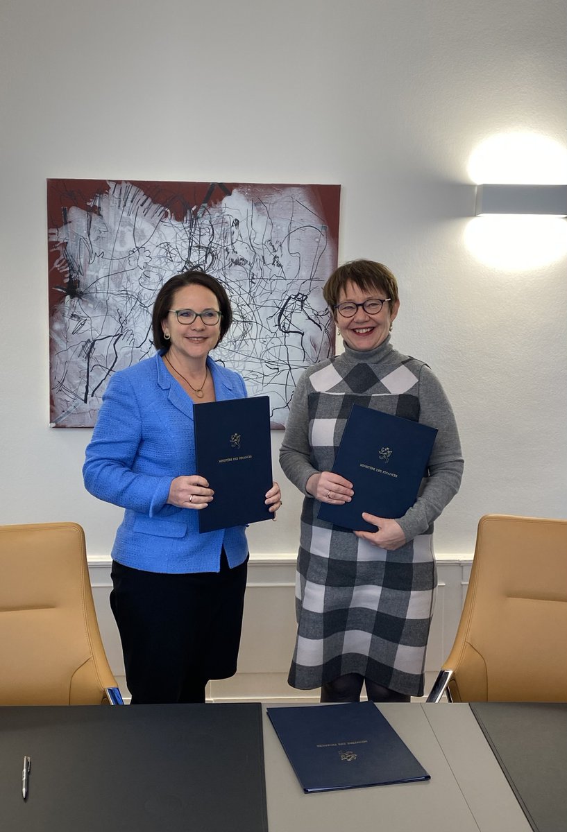OdileRenaud's tweet photo. Luxembourg has been a consistently strong supporter of the @EBRD and our work on policy engagement.

So I was delighted to sign the replenishment of its ODA Technical Cooperation Fund with @Yuriko_Backes on my visit to the Grand Duchy for #EIBforum today. https://t.co/HDTVpOcOjk