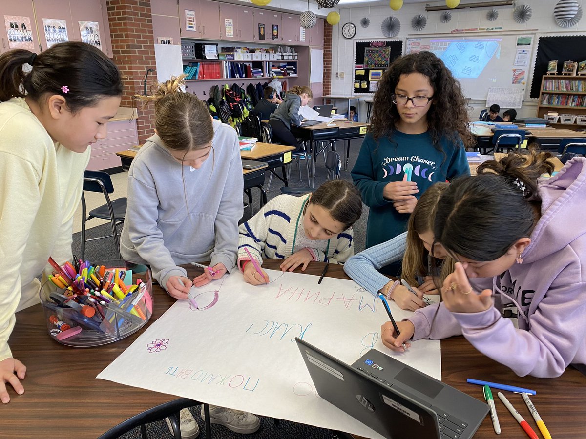 These students chose to spend indoor recess making a welcome sign for our new student starting tomorrow. I’m so proud of their kindness and empathy 💜 #IvyHillLeague