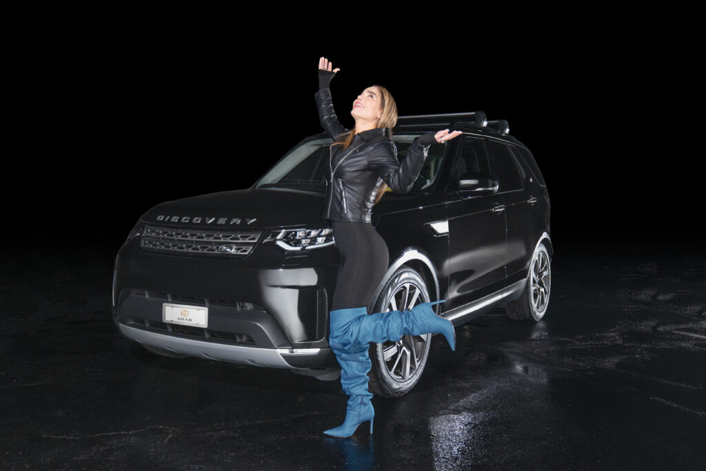 GiveawaysPlay's tweet photo. Ending Soon!  Enter to win a Land Rover from international pop star SHAB valued at over $40,000!

https://t.co/zhd4jT9tz2

#Giveaway https://t.co/cYCYeazblb
