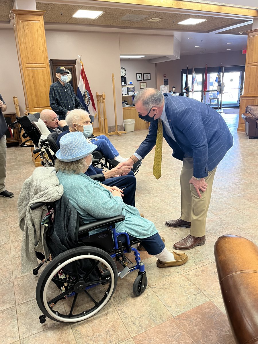 GovMikeKehoe's tweet photo. Time is well spent when visiting with our state's veterans. Thank you to the @MOVetsComm staff across our state for all they do to support our heroes.
The staff at the St. James Veterans Home were excited to discuss the much-deserved state employee pay raises coming soon. https://t.co/Y5ZCAcExR6